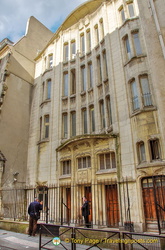Le Marais is a Paris Jewish quarter and this fenced building is one of the many Jewish building